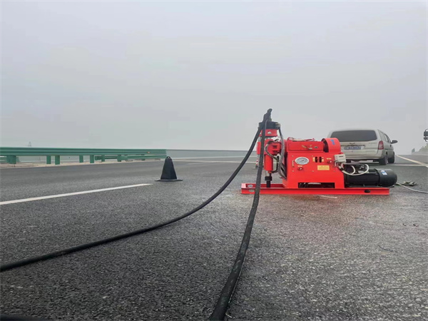 潍城马路路基路面开裂下沉注浆加固灌浆